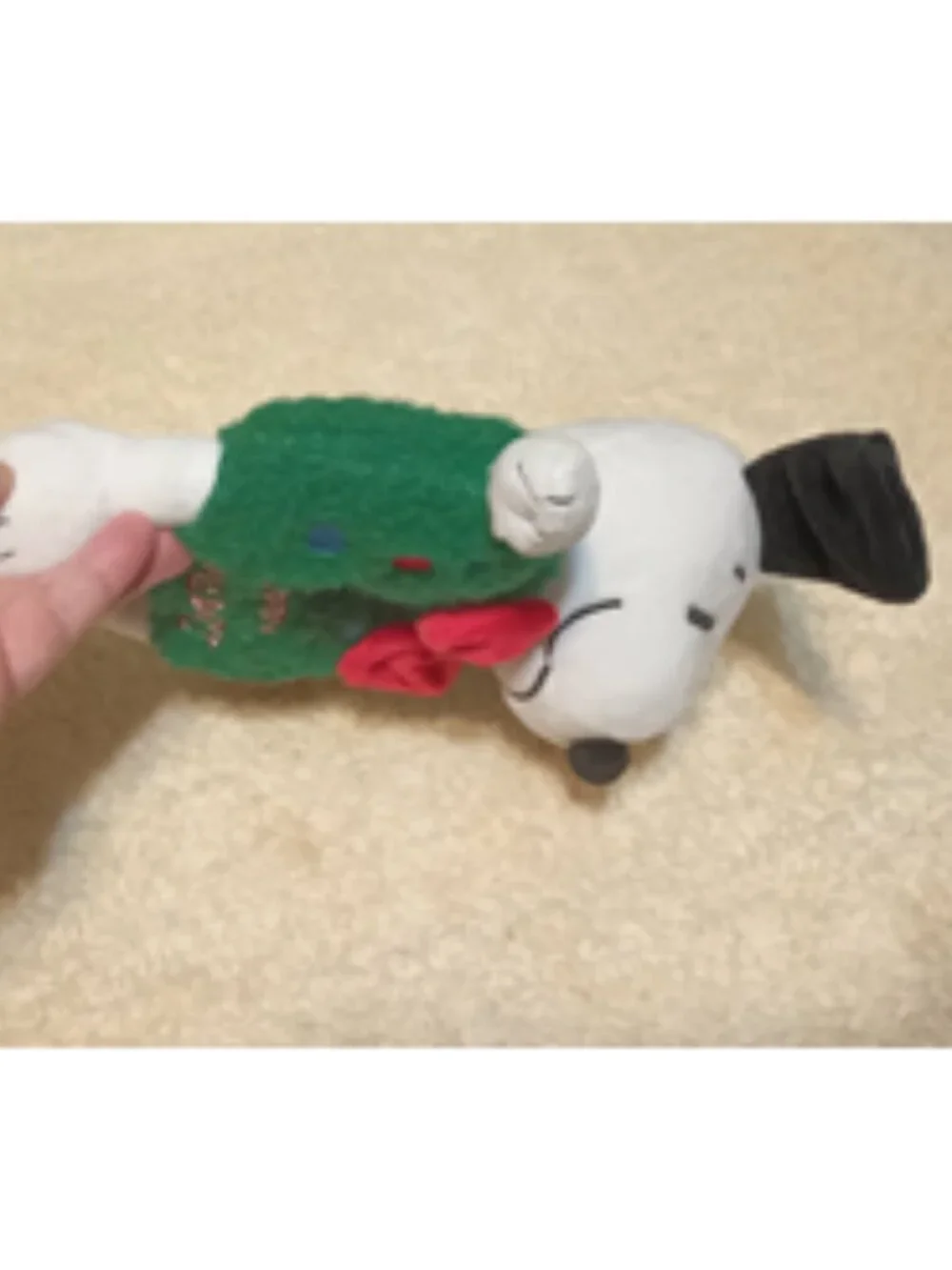 NWT ~ Peanuts Snoopy Wreath Plush Dog Toy With Squeaker, 10 in